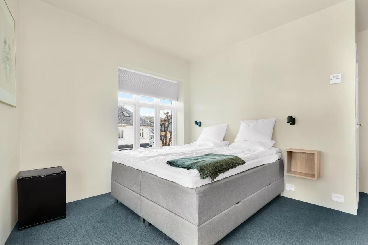 Central Guest House - Bedroom With En Suite Bathroom Stavanger Pokoj fotografie