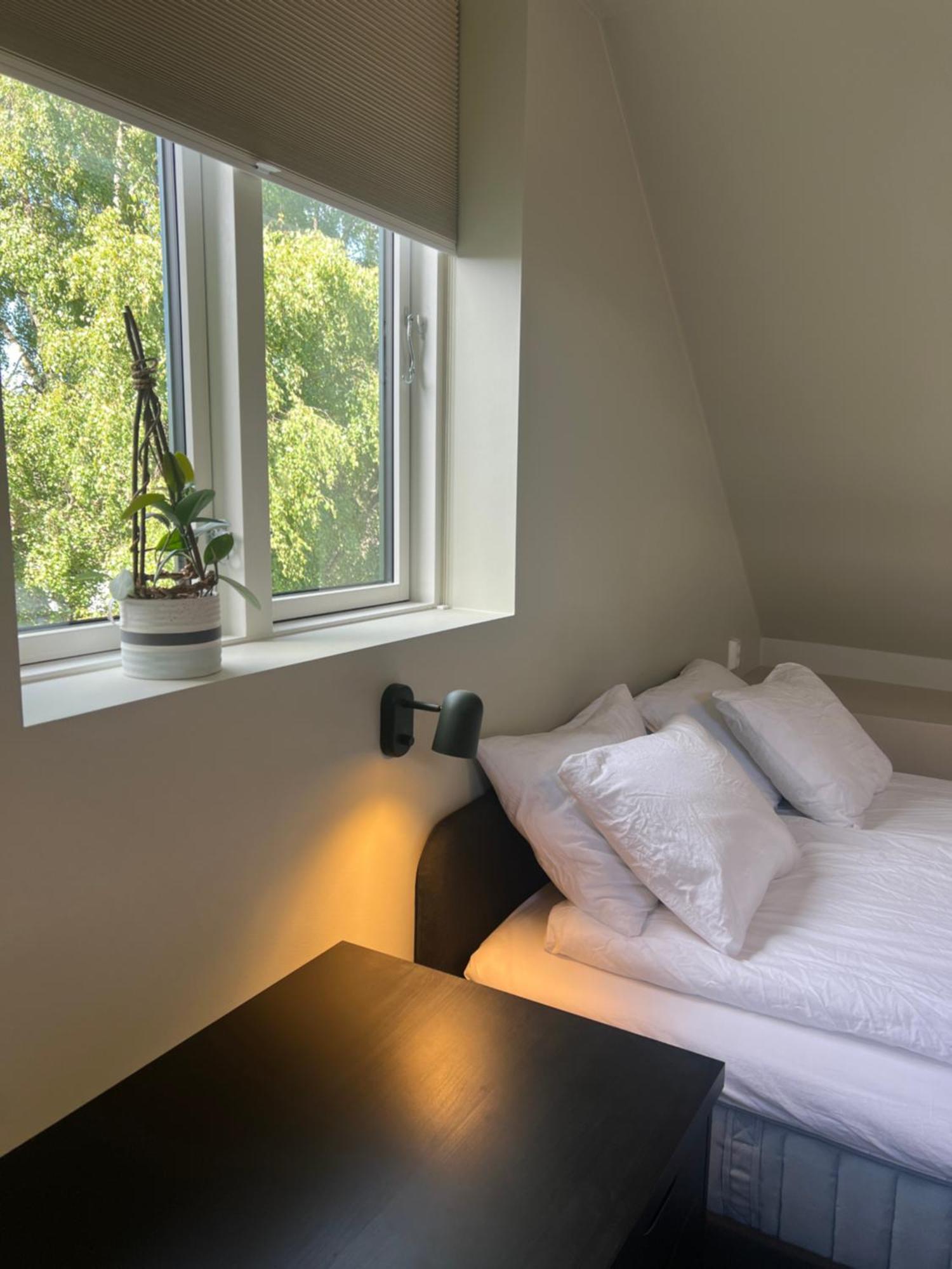 Central Guest House - Bedroom With En Suite Bathroom Stavanger Pokoj fotografie
